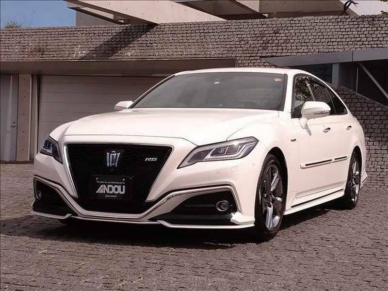 Toyota crown azsh20