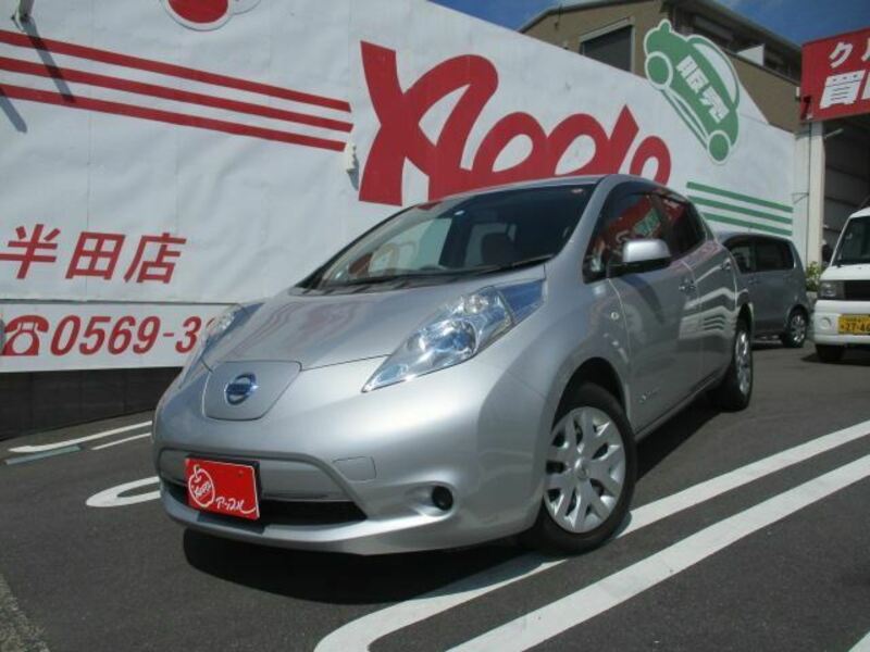 NISSAN　LEAF