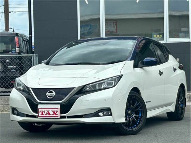 NISSAN　LEAF