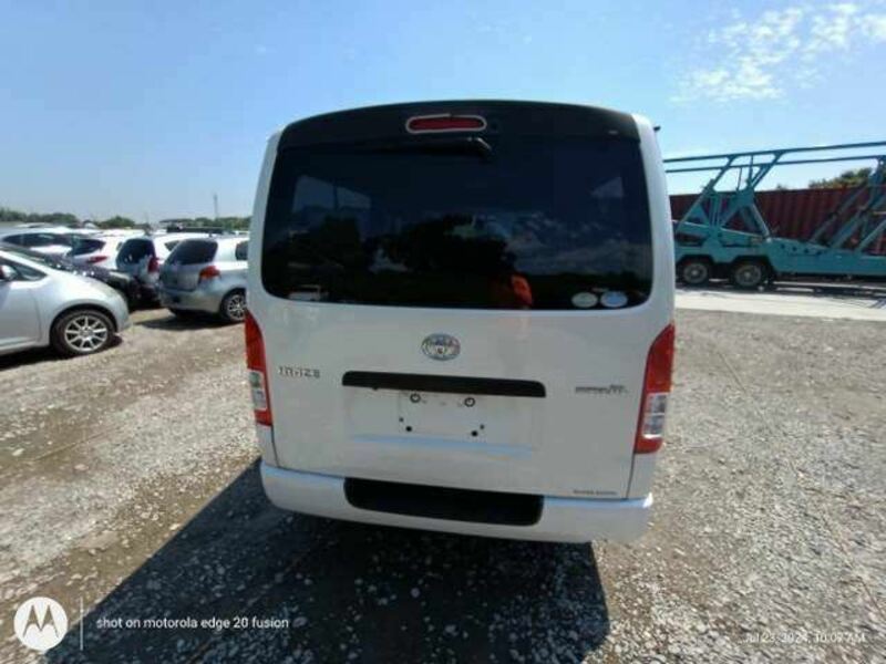 HIACE-11