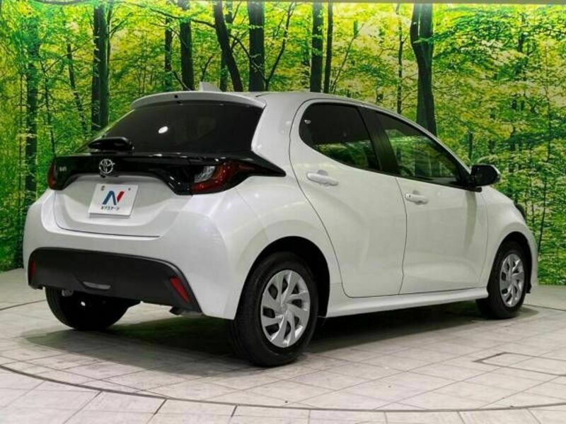 YARIS-17