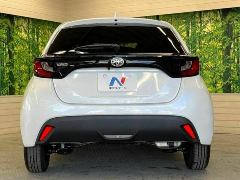 YARIS-15