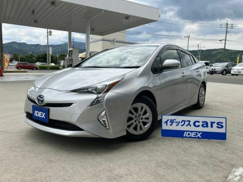 TOYOTA　PRIUS