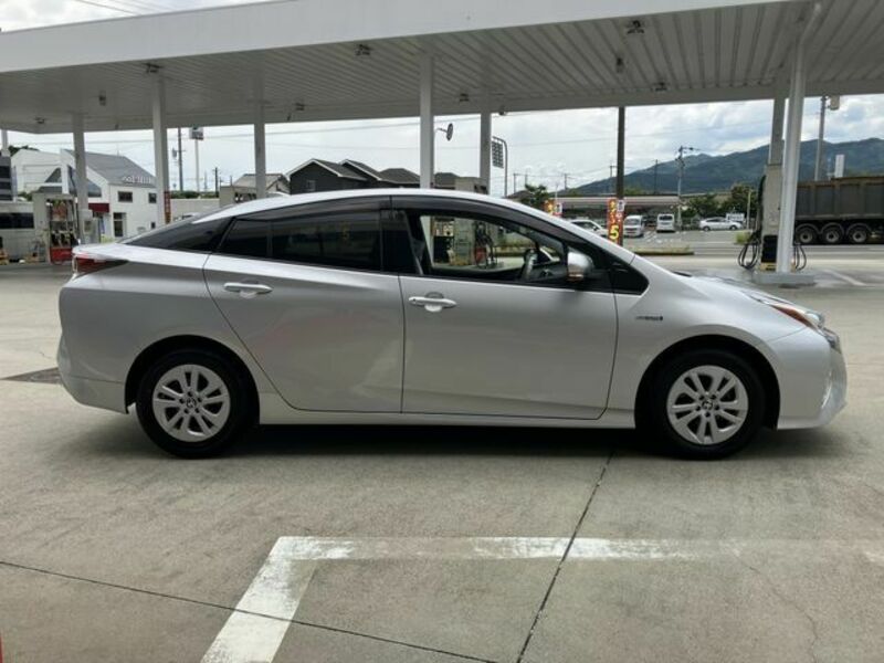 PRIUS-5