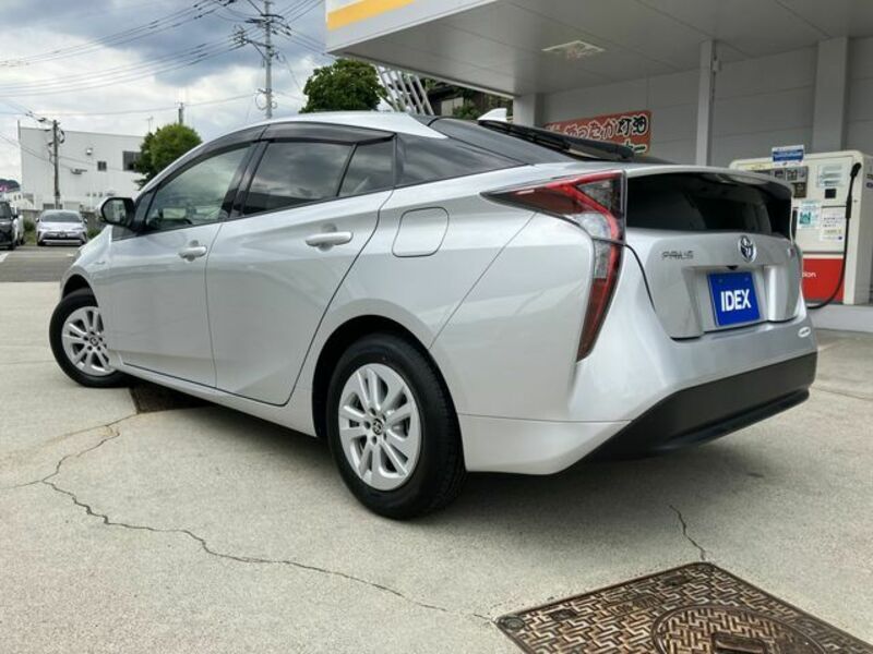 PRIUS-8