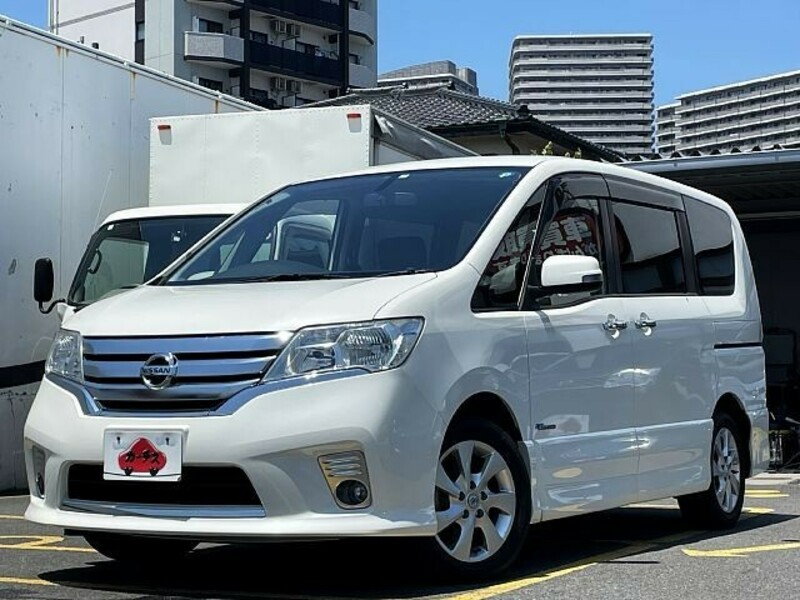 NISSAN　SERENA