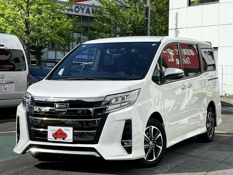 TOYOTA　NOAH