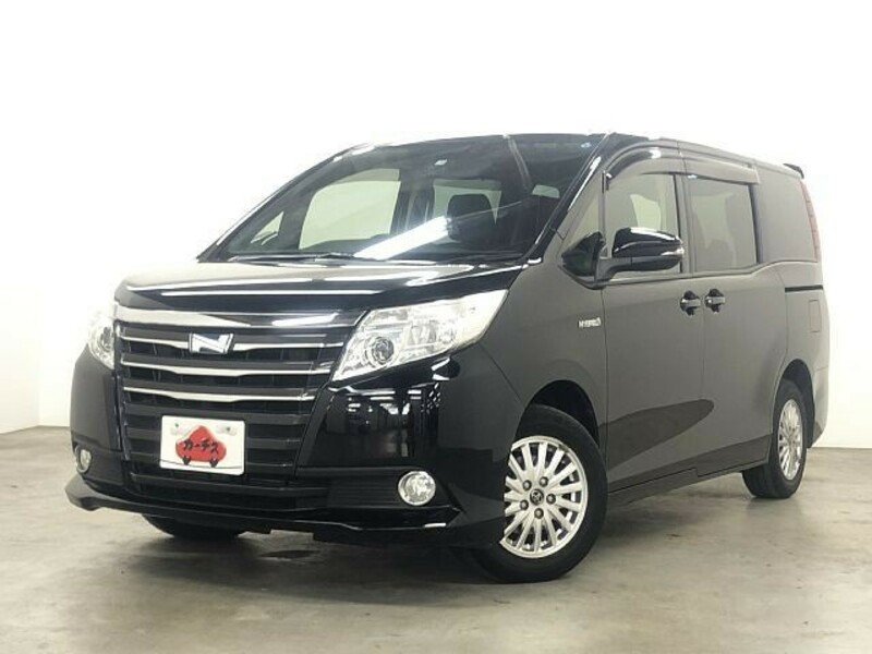 TOYOTA　NOAH