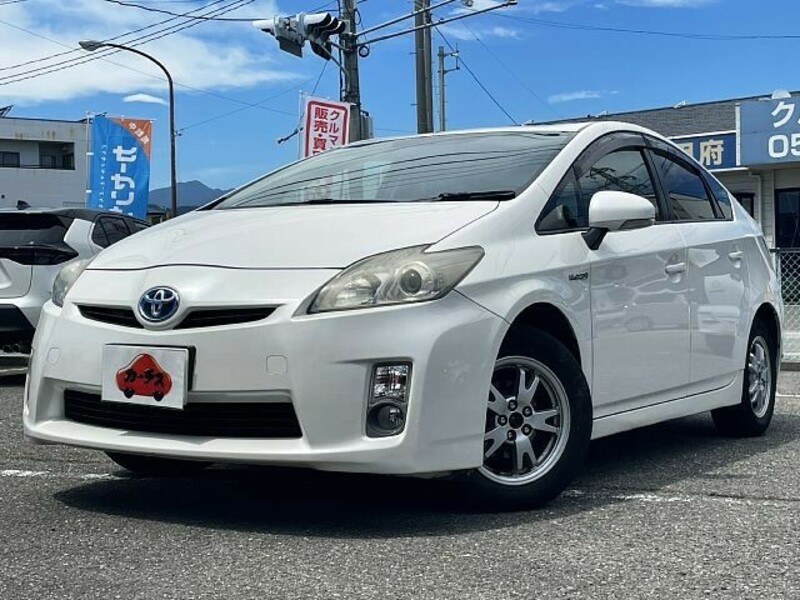 TOYOTA　PRIUS