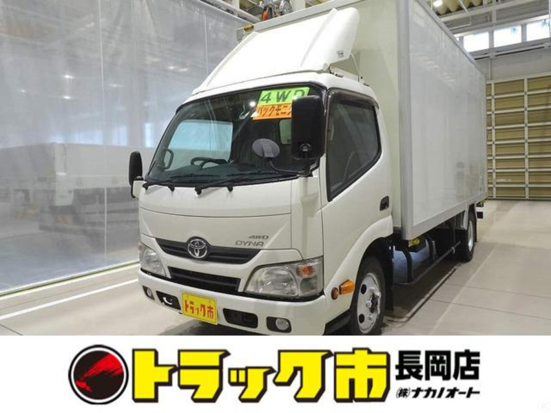 TOYOTA DYNA