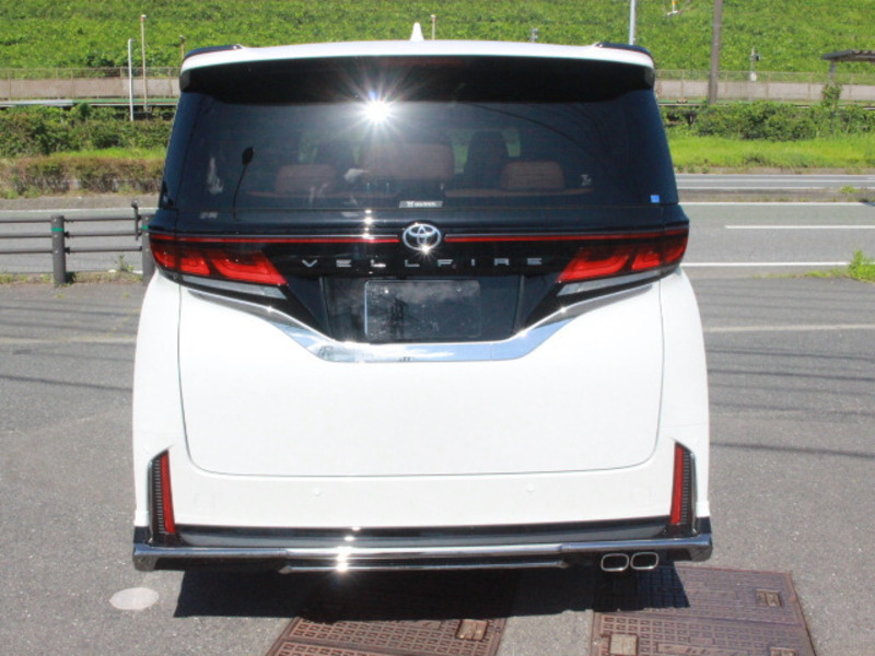 VELLFIRE-6