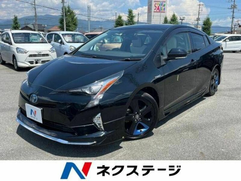 TOYOTA　PRIUS