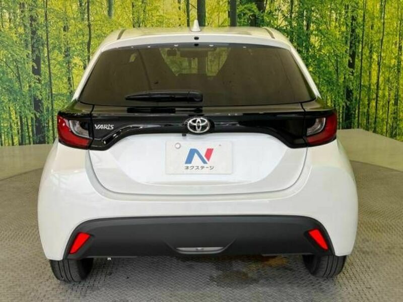 YARIS-15