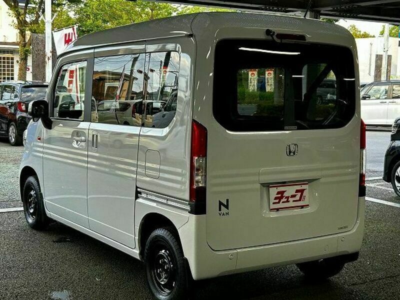 N-VAN-8