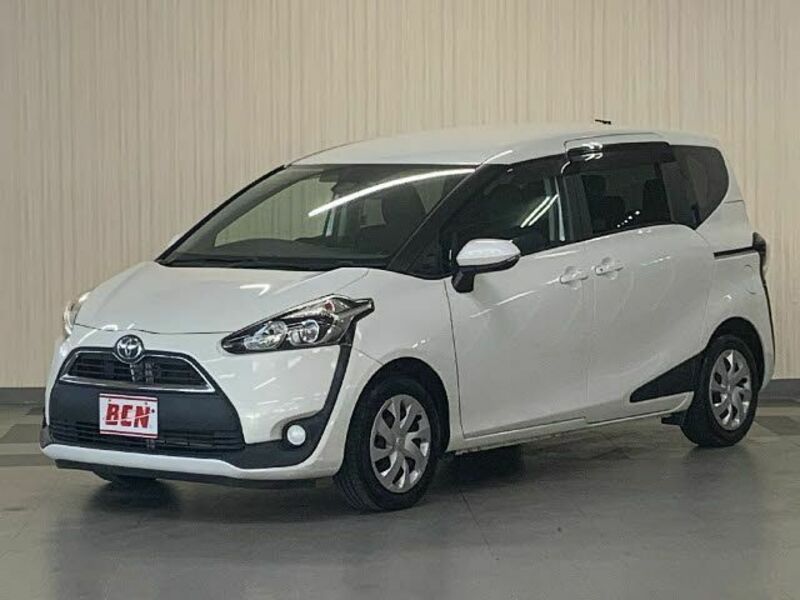 TOYOTA　SIENTA