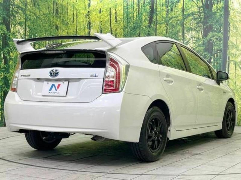 PRIUS-17