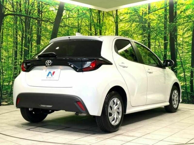 YARIS-17