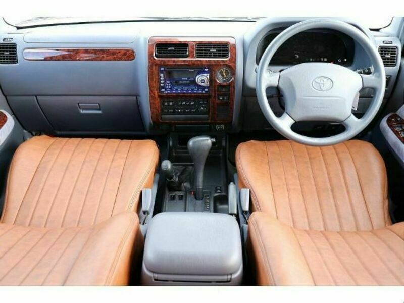 LAND CRUISER PRADO-1