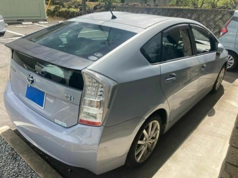 PRIUS-3