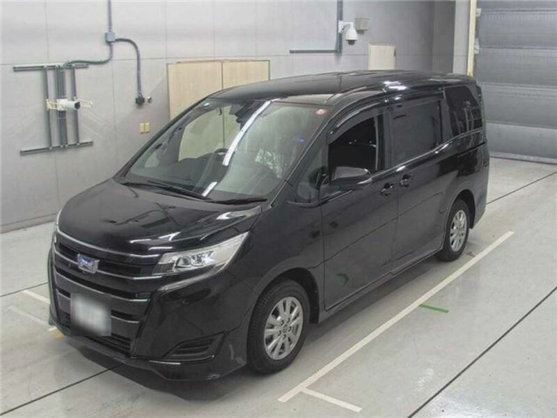 TOYOTA　NOAH