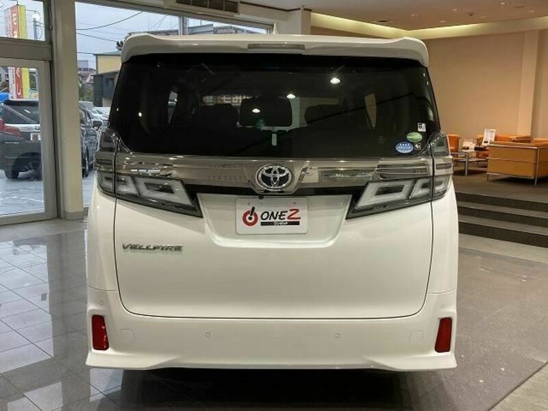 VELLFIRE-12