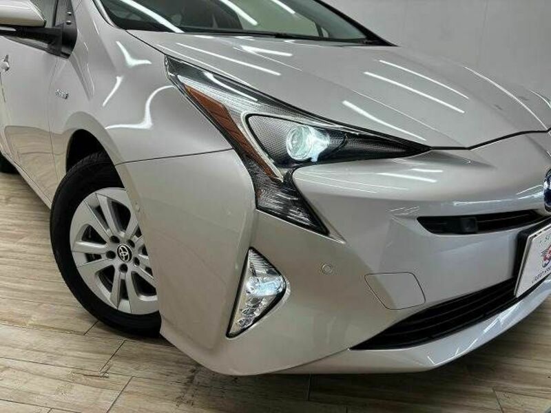 PRIUS-18