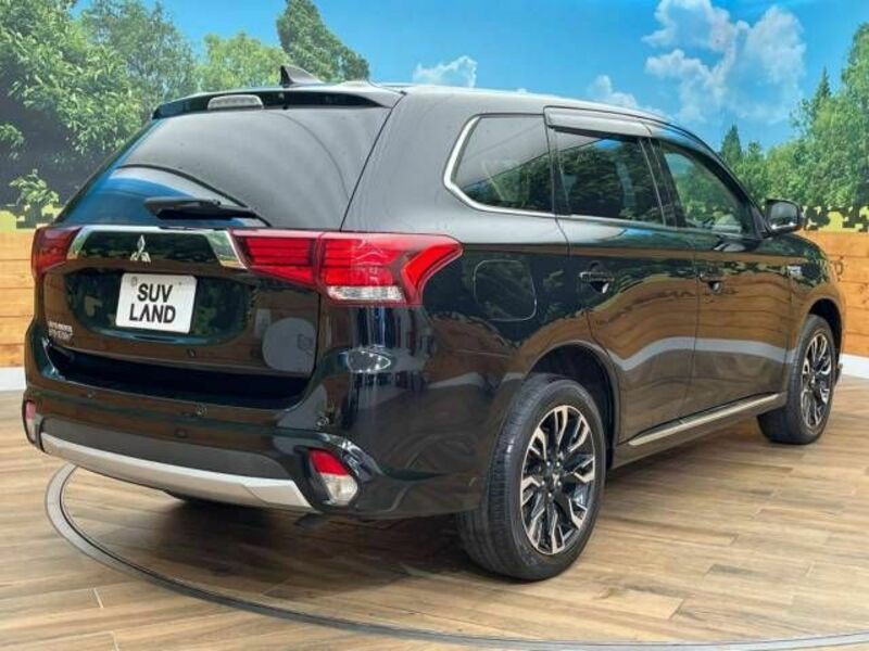 OUTLANDER PHEV-17