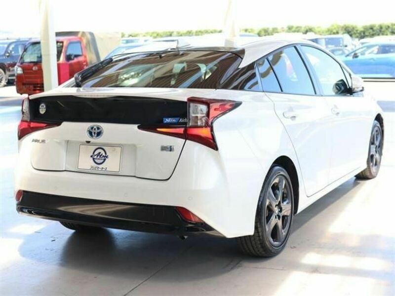 PRIUS-3