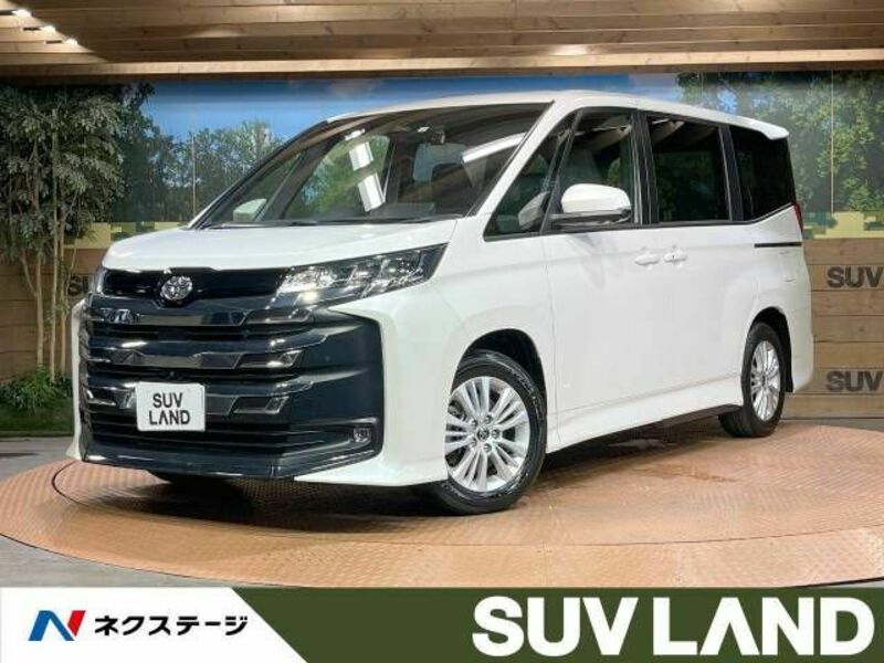 TOYOTA　NOAH