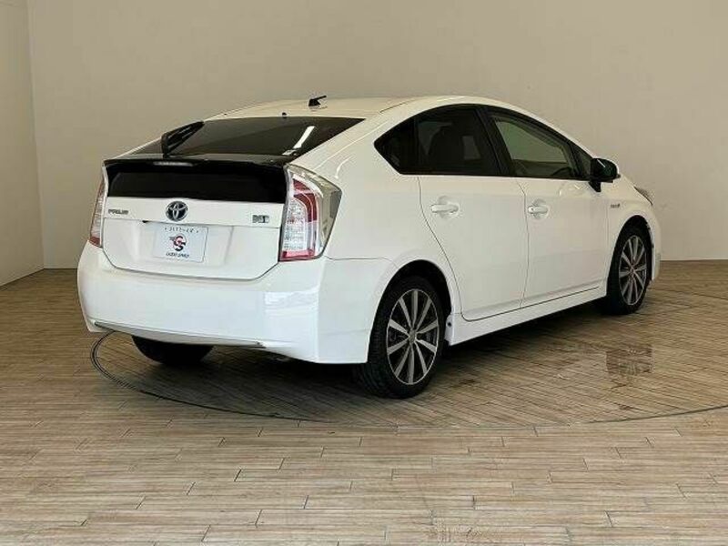 PRIUS-15