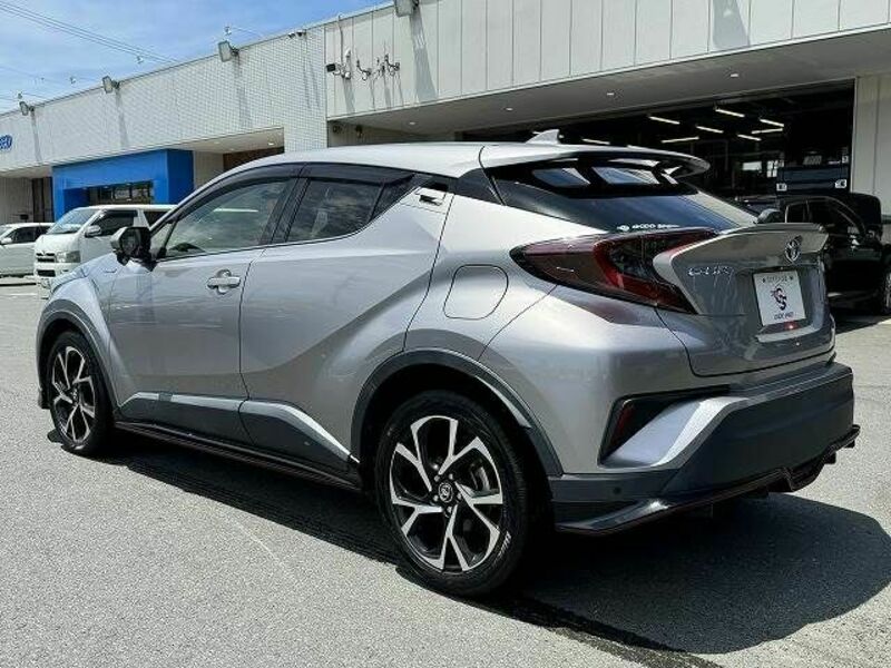 C-HR-15