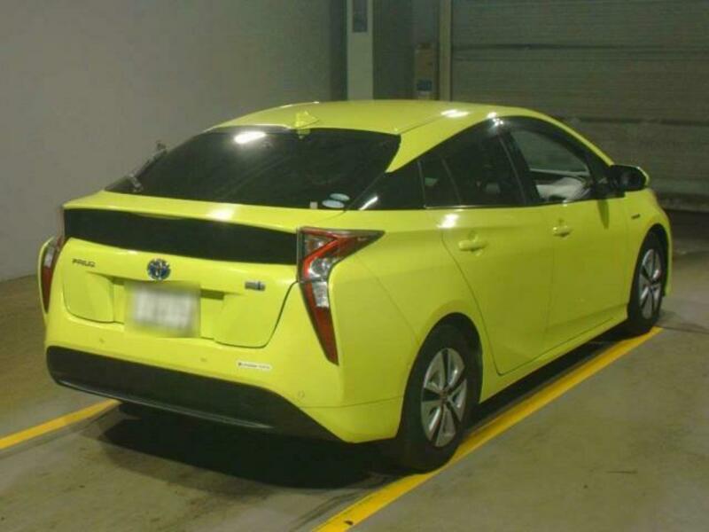 PRIUS-1