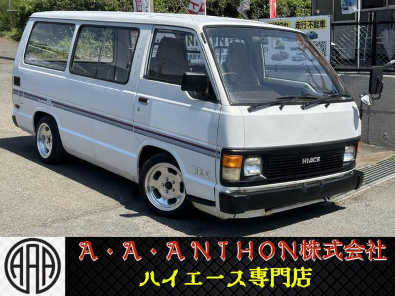 TOYOTA HIACE