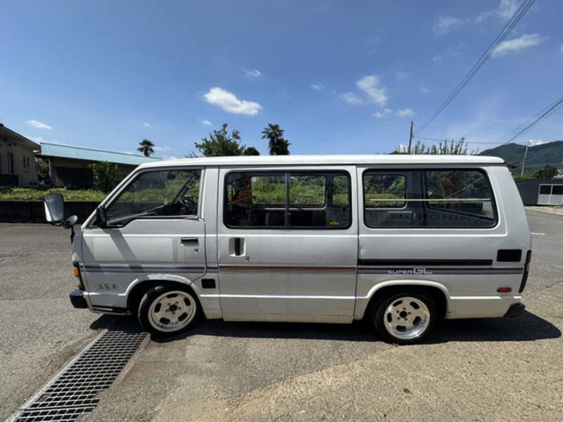 HIACE-11