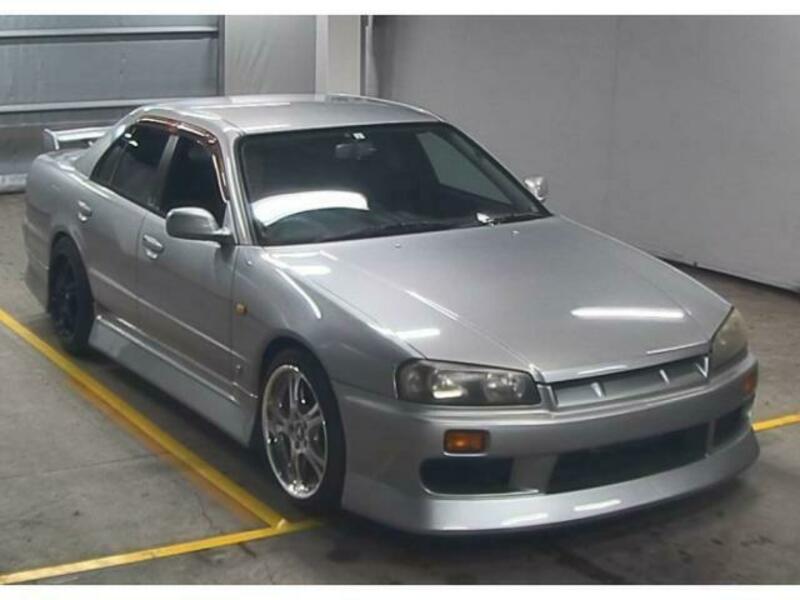 NISSAN　SKYLINE