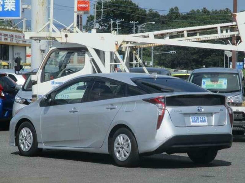 PRIUS-11