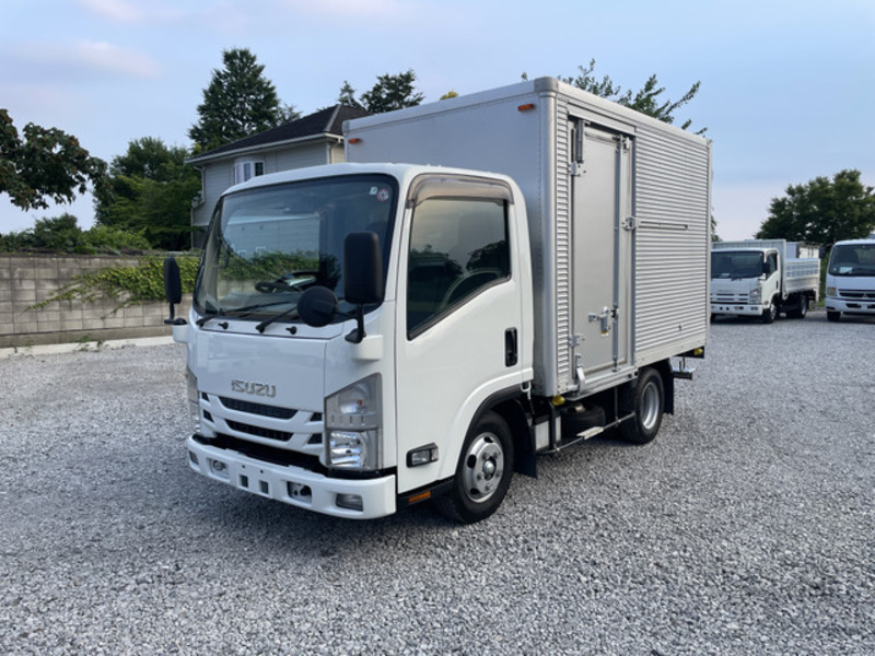 ISUZU　ELF