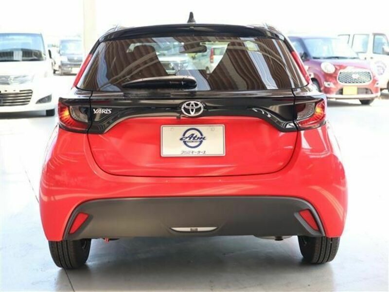 YARIS-4