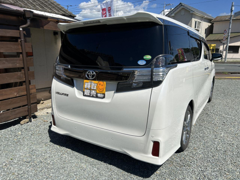 VELLFIRE-1