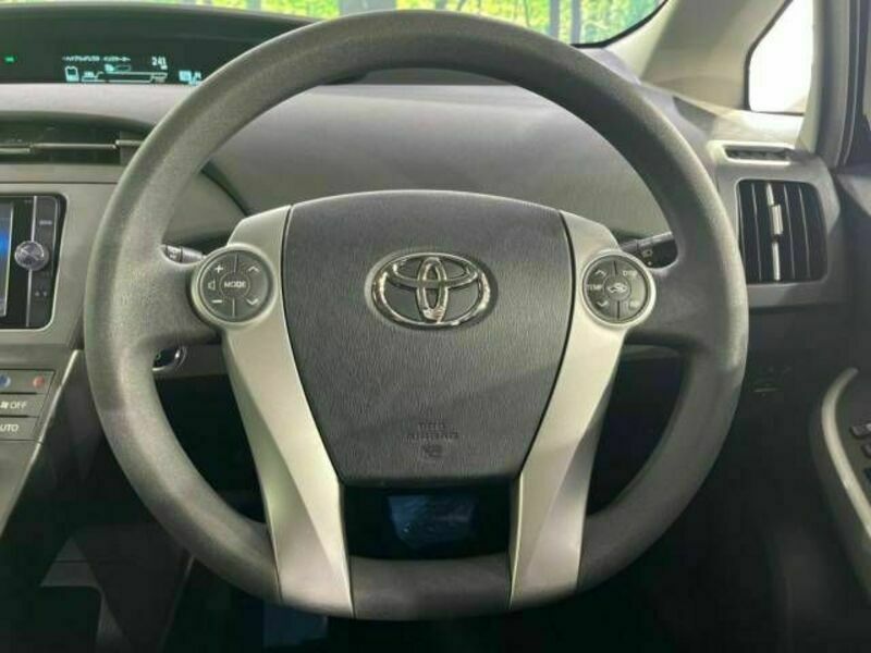 PRIUS-11