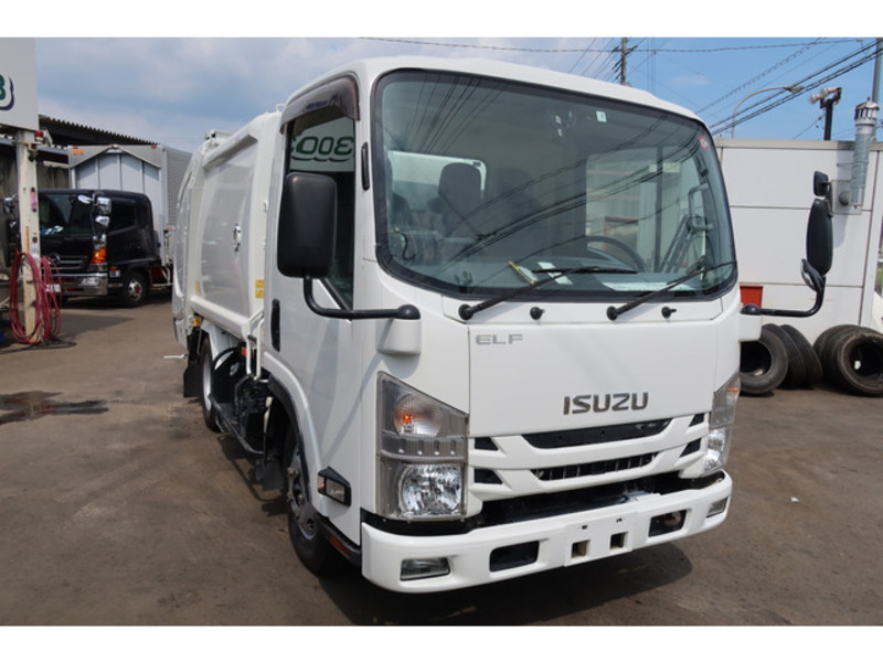 ISUZU　ELF