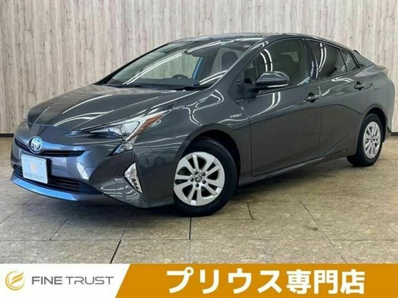 TOYOTA　PRIUS