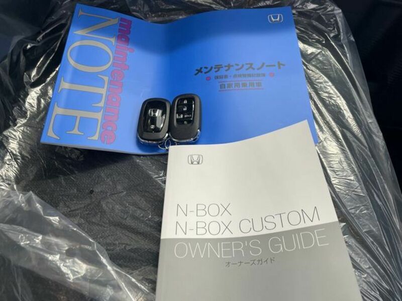 N BOX CUSTOM-26