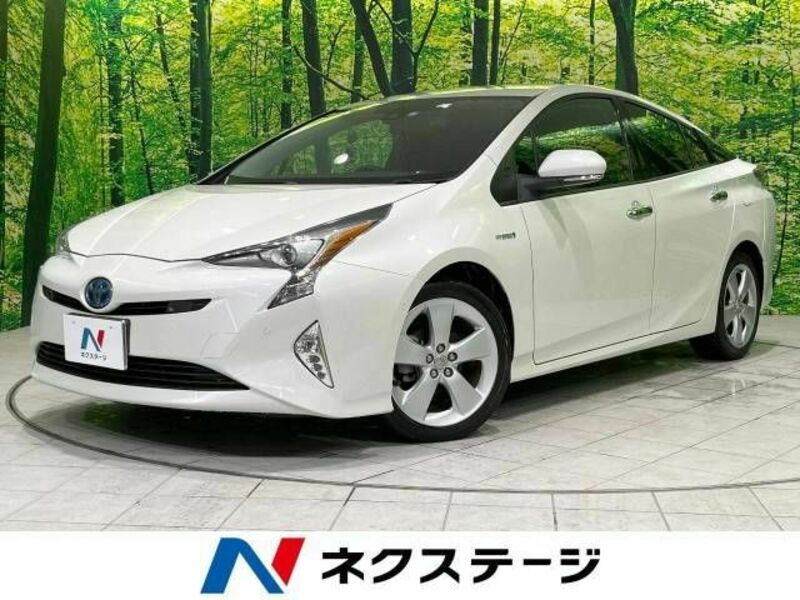 TOYOTA　PRIUS