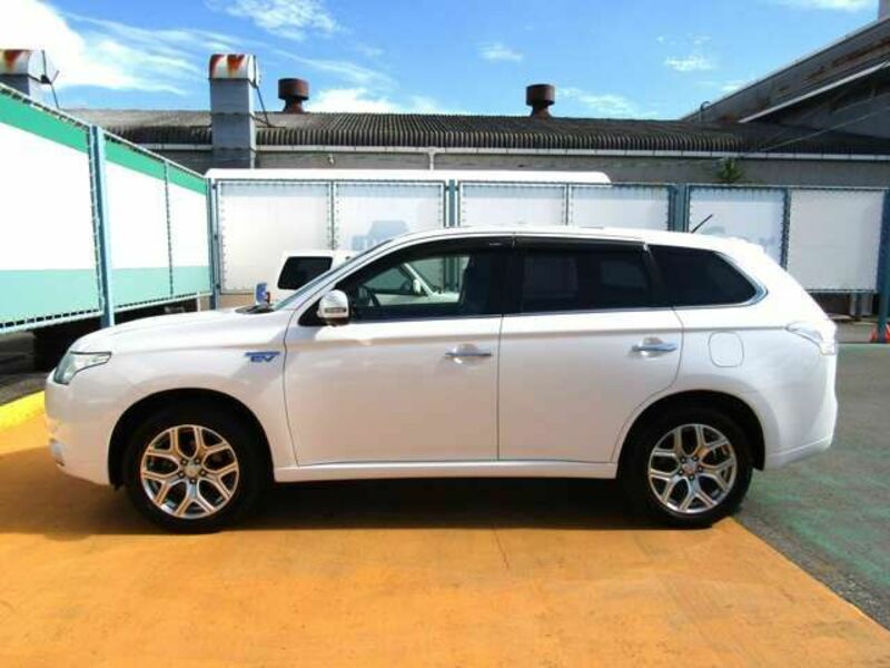 OUTLANDER PHEV-14