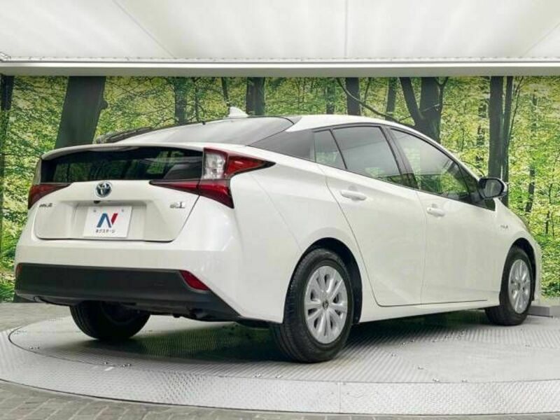 PRIUS-16