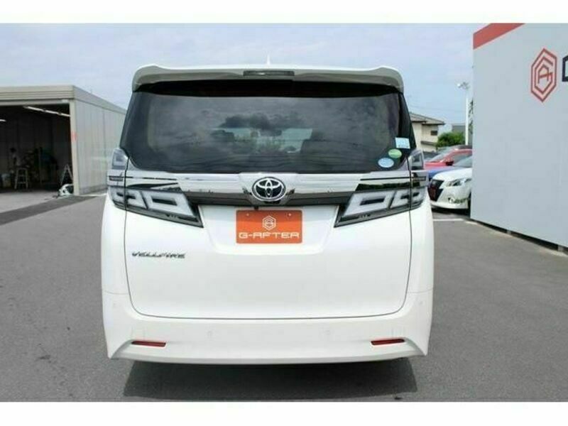 VELLFIRE-7