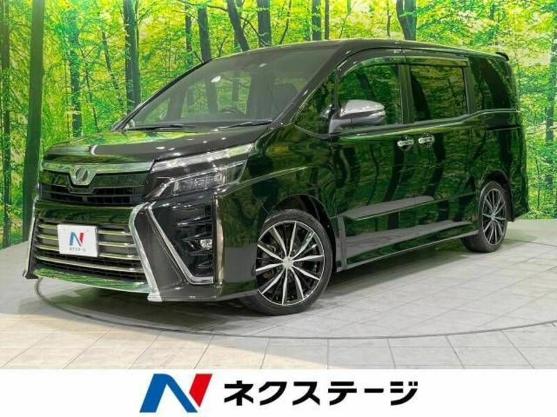 TOYOTA　VOXY