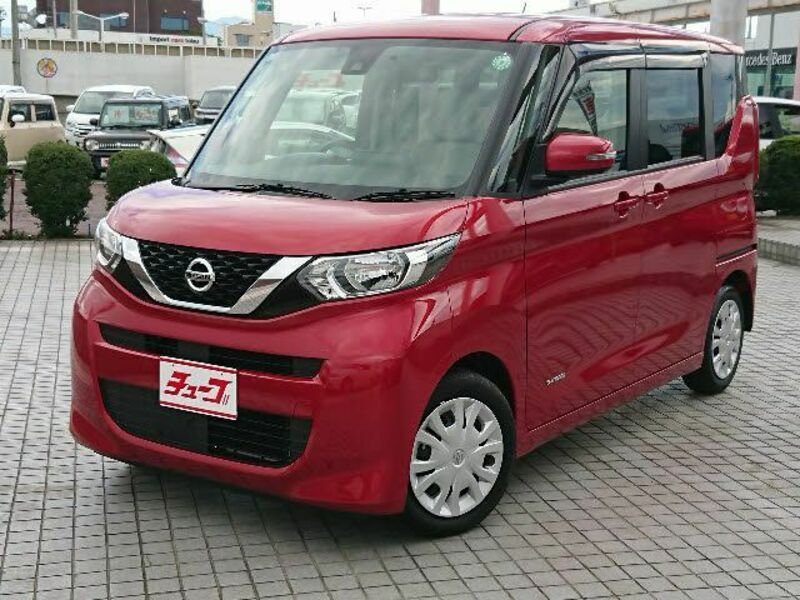 NISSAN　ROOX