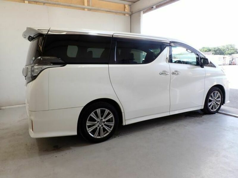 VELLFIRE-4